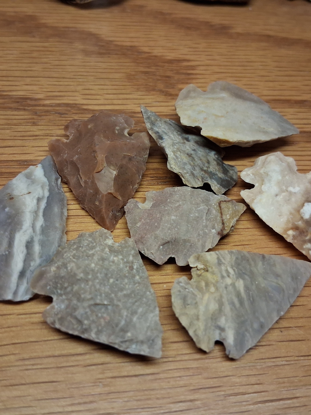 Lot Of 8 Natural Multicolor Stone Arrowhead Accent Set - Home Accents Decor